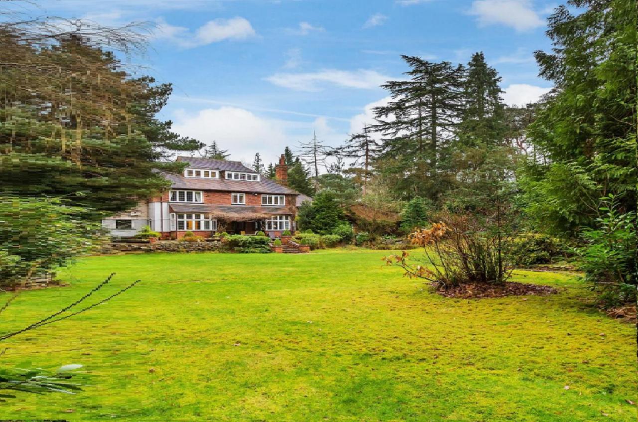 Coach House Villa Woking Eksteriør billede