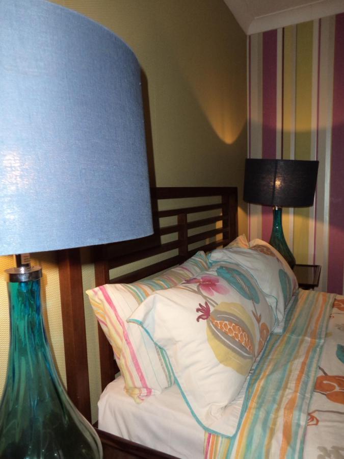 Coach House Villa Woking Eksteriør billede